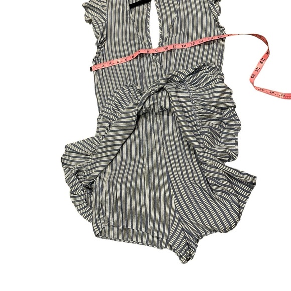 American Eagle Outfitters Black‎ and White Asymmetrical Ruffled Sundress - Picture 3 of 7